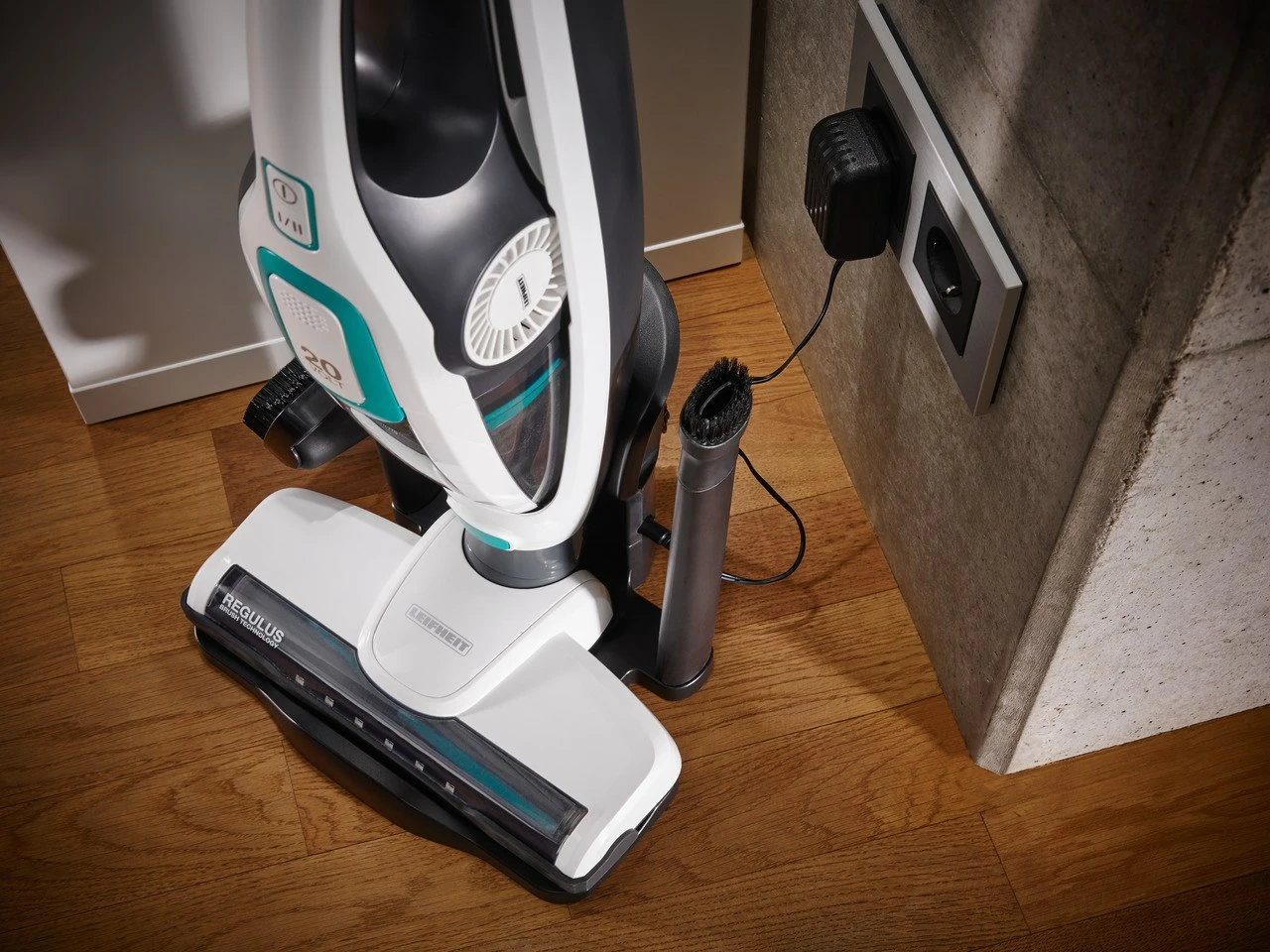 Fshesë elektrike pa kabllo Leifheit PowerVac 2in1, 20V, pa qese, bardhë/kaltër