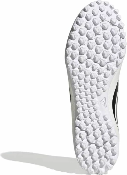 Atlete futbolli adidas, pa ngjyrë të caktuar