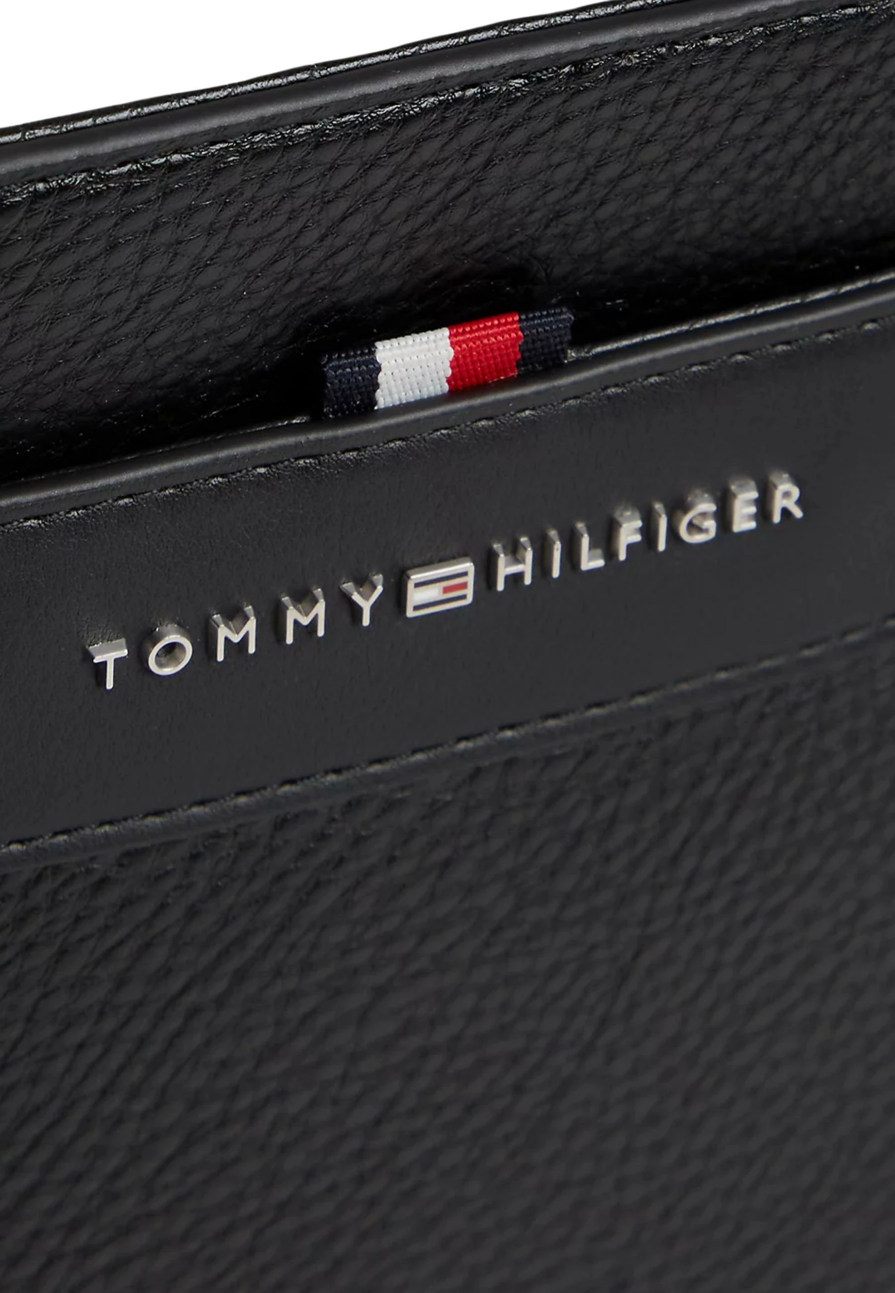 Çantë crossbody Tommy Hilfiger TH Central Mini Crossover AM0AM14697 për meshkuj, e zezë