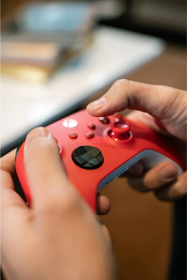 Gamepad Microsoft Xbox Wireless Controller QAU-00012, Bluetooth/USB, i kuq
