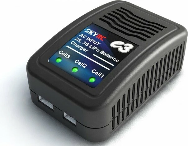 Karikues SkyRC E3 për bateri LiPo 2-3 qeliza, 1.2A, i zi