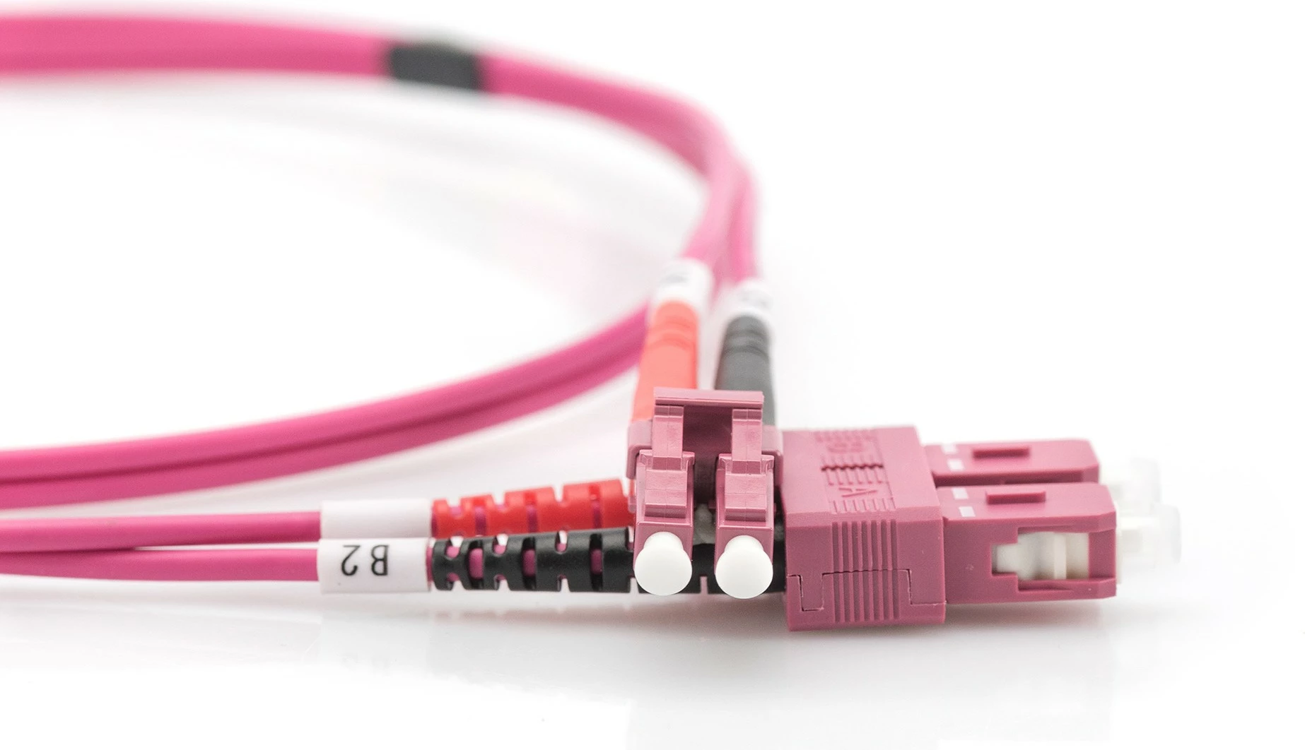 Kabëll optik Digitus OM4, LC në SC, 3m, vjollcë