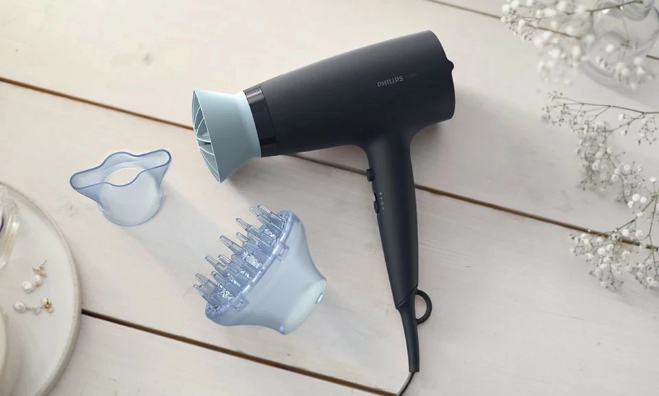 Tharëse flokësh Philips BHD360/20 2100 W, e zezë, me difuzor dhe grykë për përqendrim