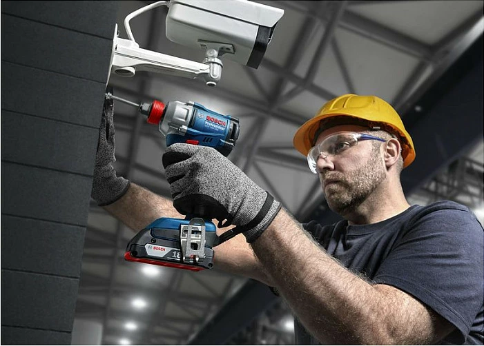 Shrauber goditës me bateri Bosch Professional GDX 18V-285, 18V, solo, në L-BOXX, kaltër/kuqe