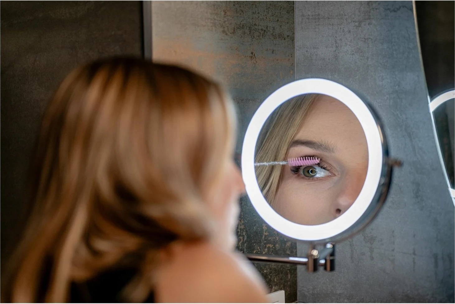 Pasqyrë Humanas HS-BM01, me ndriçim prapa dhe zmadhim