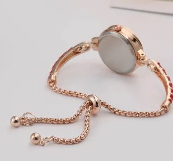 Orë dore për femra, elegante me fushë të kuqe-ODFK06