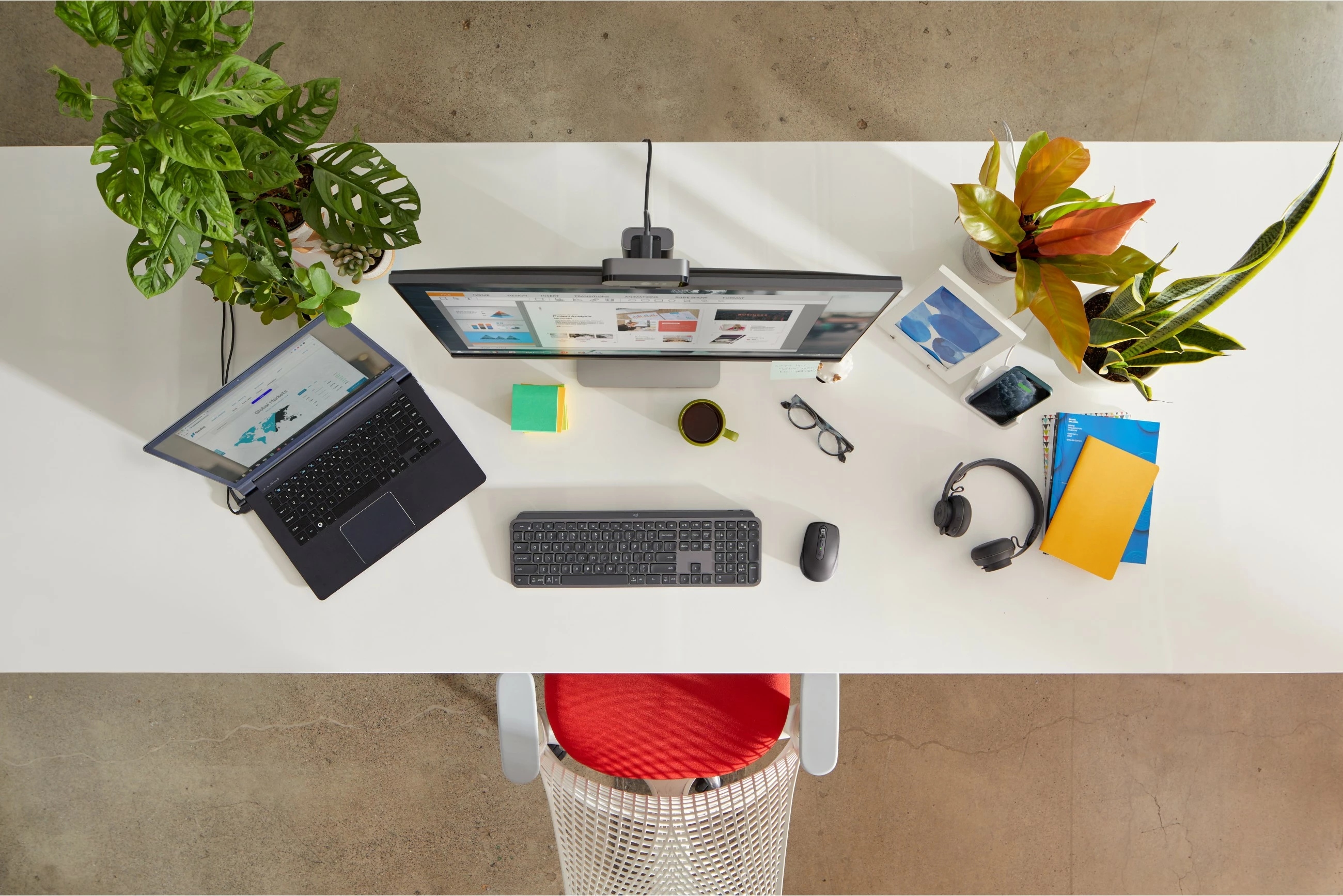 Tastierë Logitech MX Master Keys për Biznes, Wireless, Bluetooth, Grafit