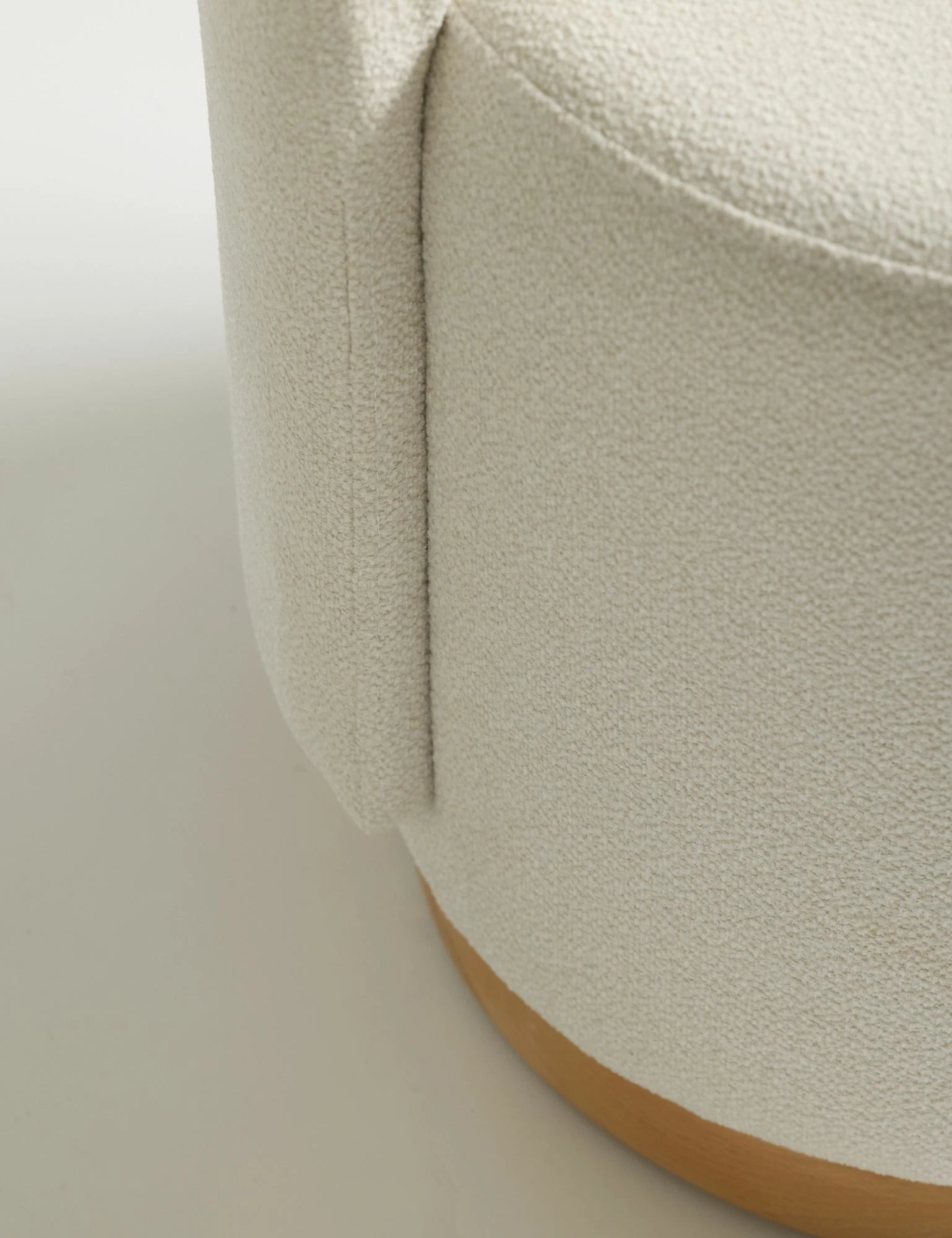 Tufet Wayde, krem, Atelier del Sofa