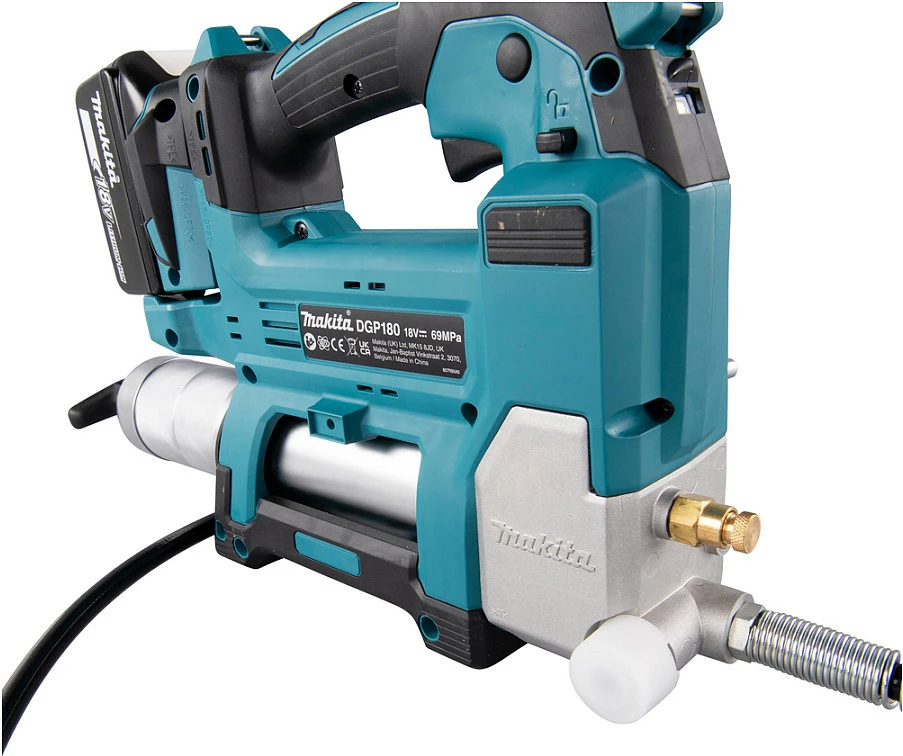 Pistoletë graso Makita DGP180Z, 18V Li-Ion, 475 ml, 690 bar, zorrë 1.2 m