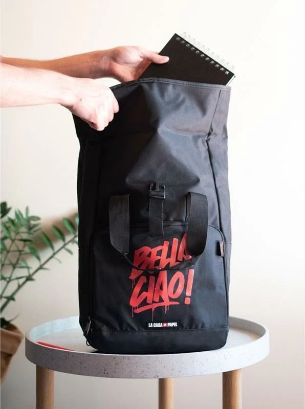 Çantë shpine-tote Erik La Casa de Papel "Bella Ciao" 42x31x10 cm, e zezë