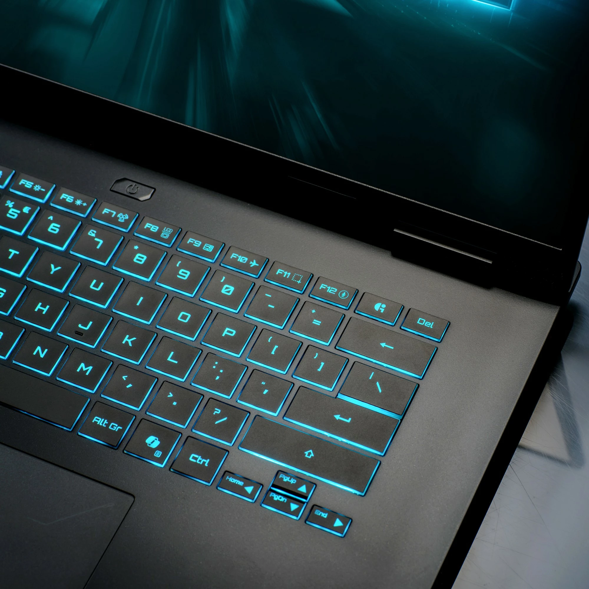 Laptop Gigabyte Gaming A16, Intel Core i7-13620H, 16 inç, 165Hz, RTX, Windows 11