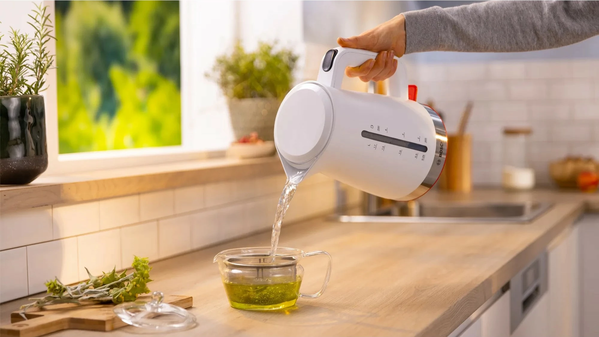 Çajnik Bosch TWK4M221, 1.7 L, 2400 W, Bardhë