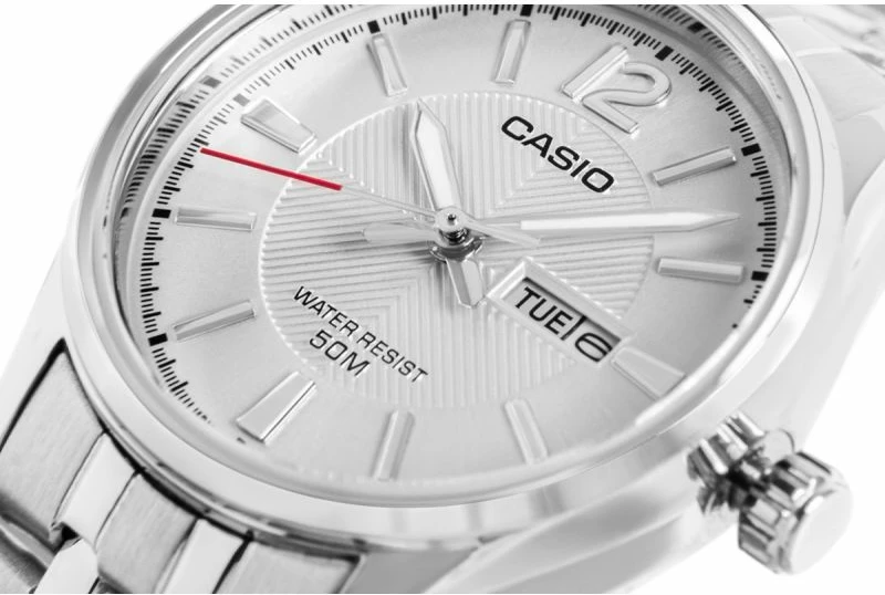 Orë dore për femra CASIO, argjendi