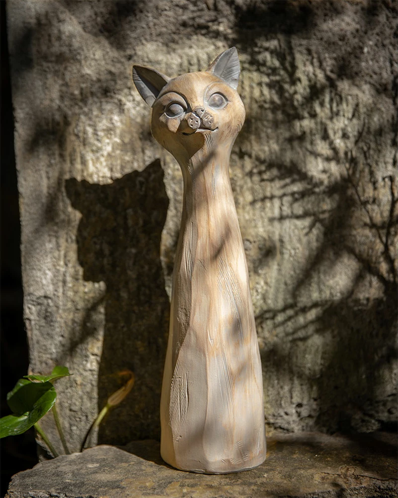 Dekor mace, polirezine, bezhë-gri, 11x11x38cm