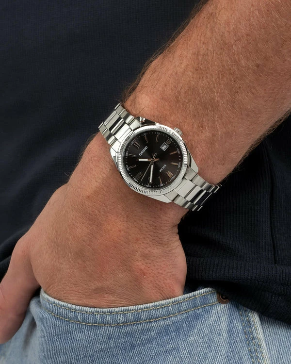 Orë dore Casio MTP-1302D-1A1V, e argjendtë