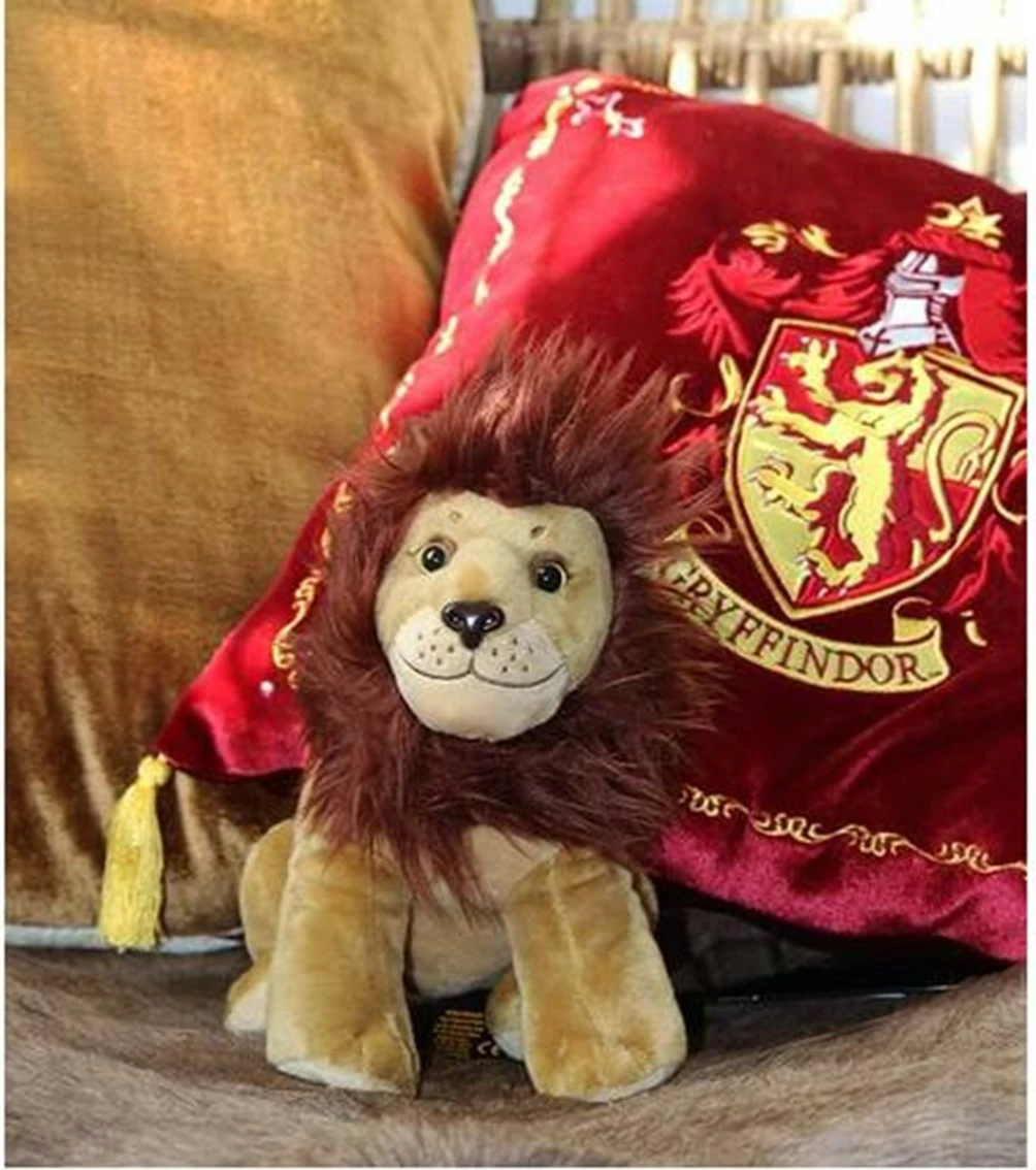 Jastëk me lodër pelushi Noble Collection Harry Potter Gryffindor 34x34 cm, set me luan pelushi, e kuqe