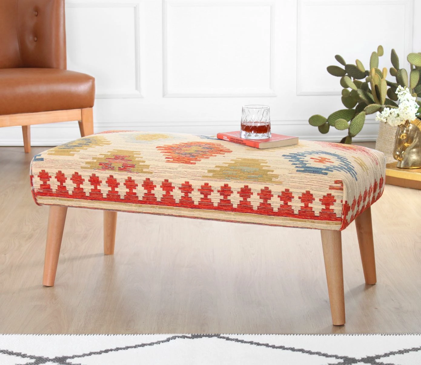 Bankë Atelier del Sofa, Beshir, krem