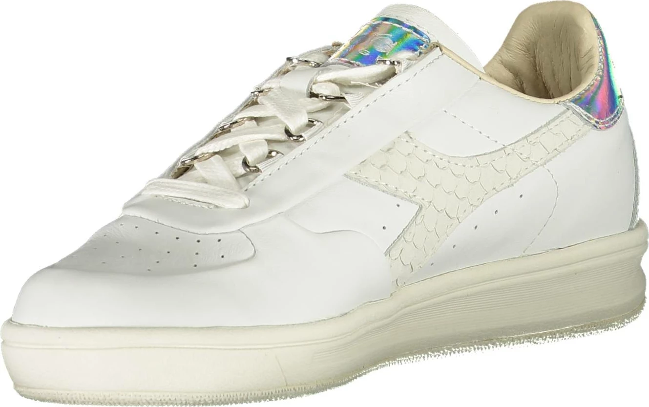 Atlete DIADORA femra, të bardha