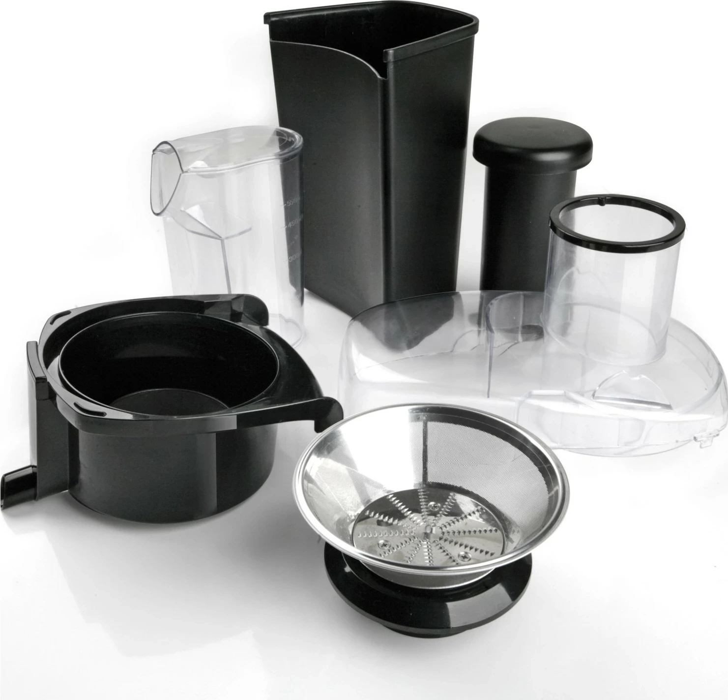 Shtrydhëse Black&Decker BXJE600E 600W e zezë