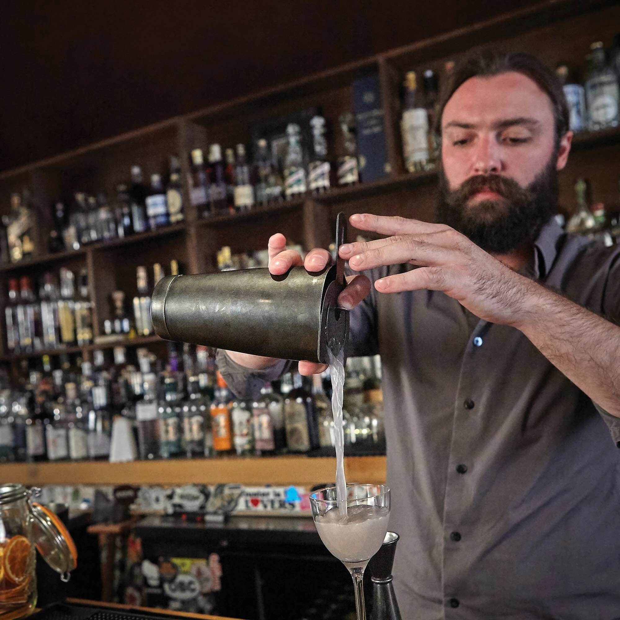 Matës koktejes (bell jigger) me buzë të drejtë, BarFly, 25/50 ml, inoks 18/8, i zi