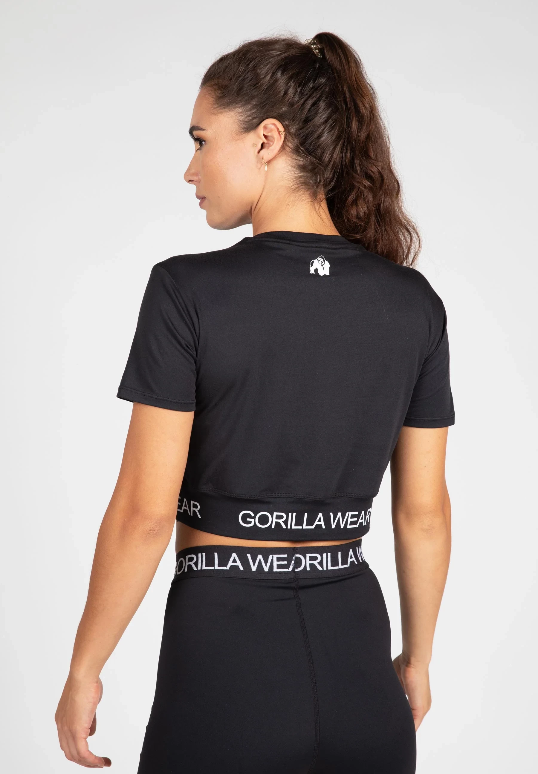 Colby Cropped T-Shirt - Black [Madhësia: XS]