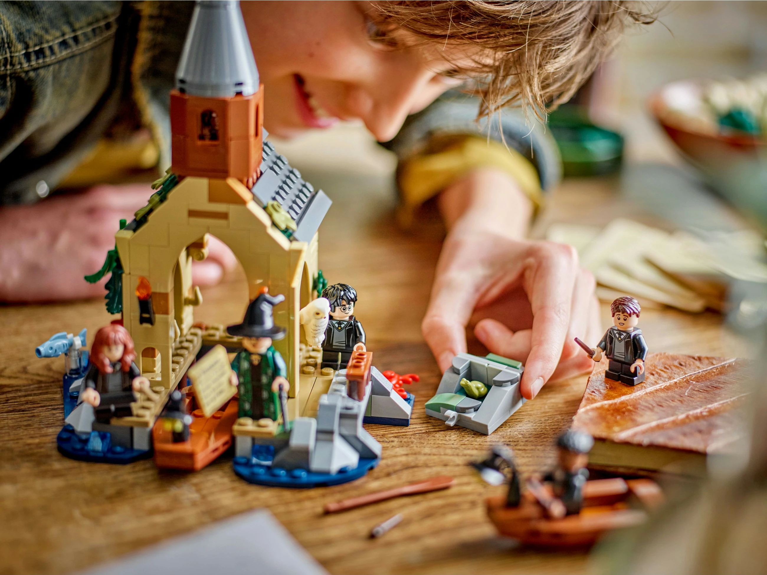 Set ndërtimi LEGO Harry Potter Hogwarts Castle Boathouse 350 pjesë, multingjyrësh