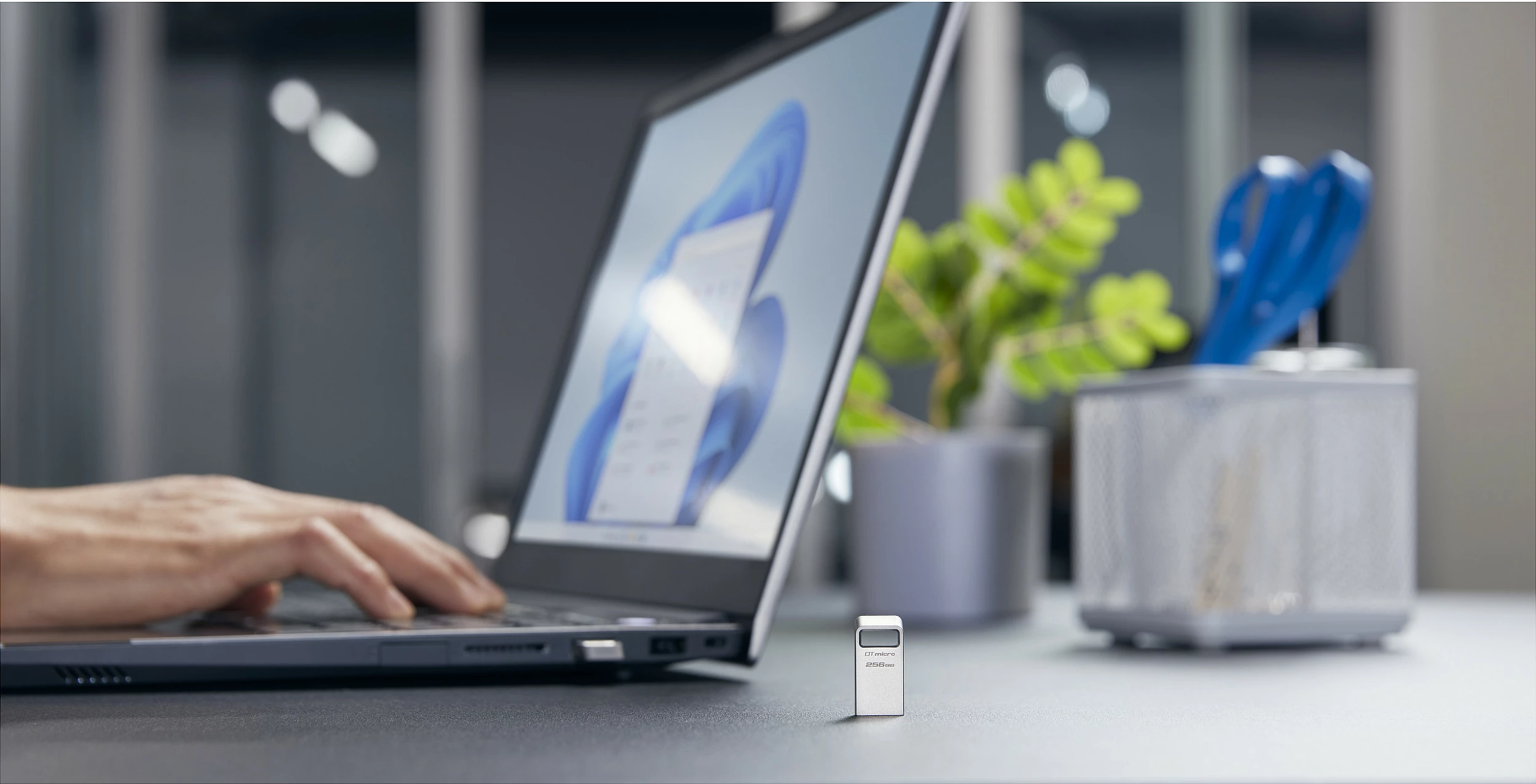 USB Kingston DataTraveler Micro 256GB, USB 3.2, metal, silver