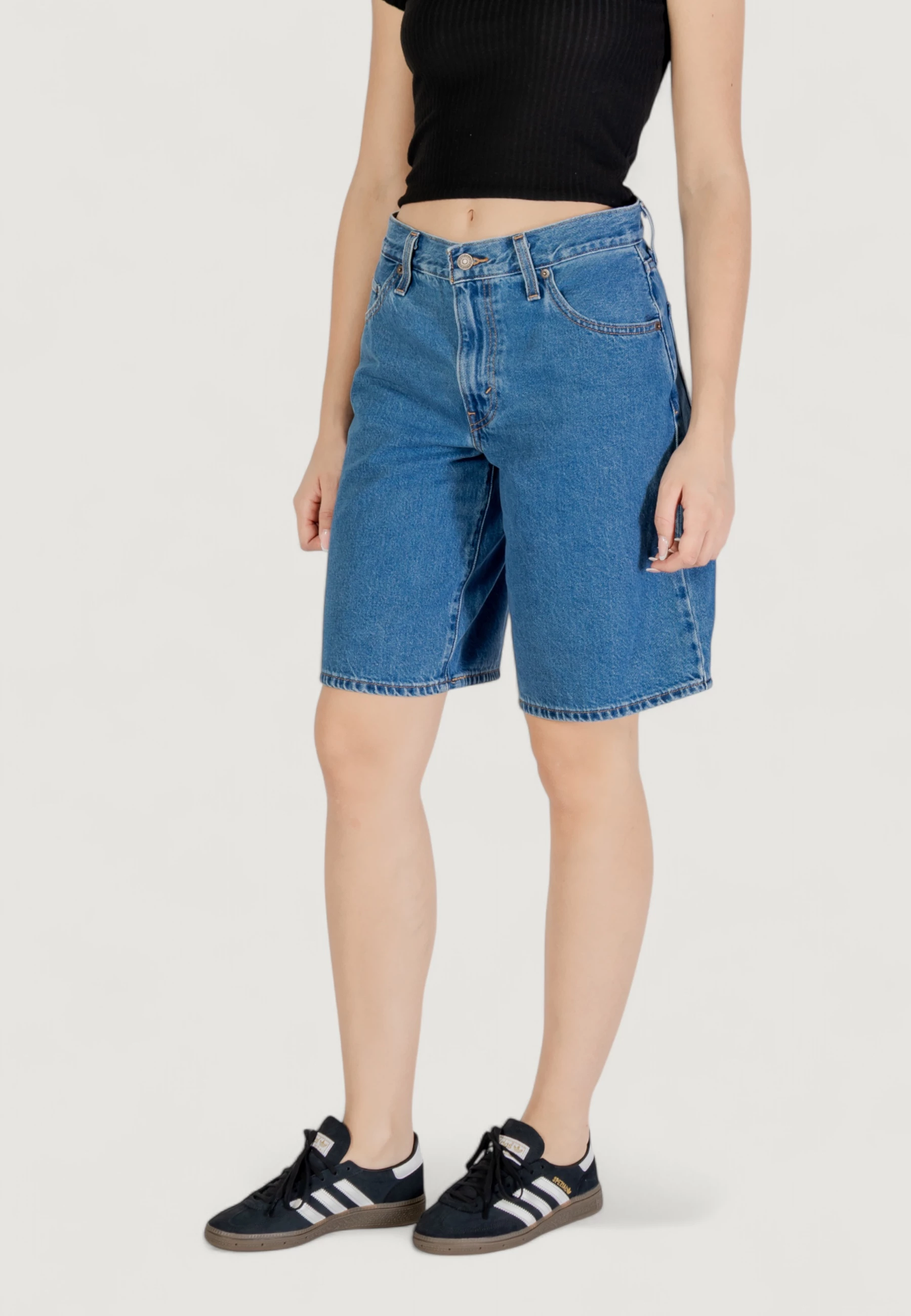 Shorce për femra Levi's BAGGY DAD JORT FOOLISH LOVE 000MJ-0001, denim [Madhësia: W30]