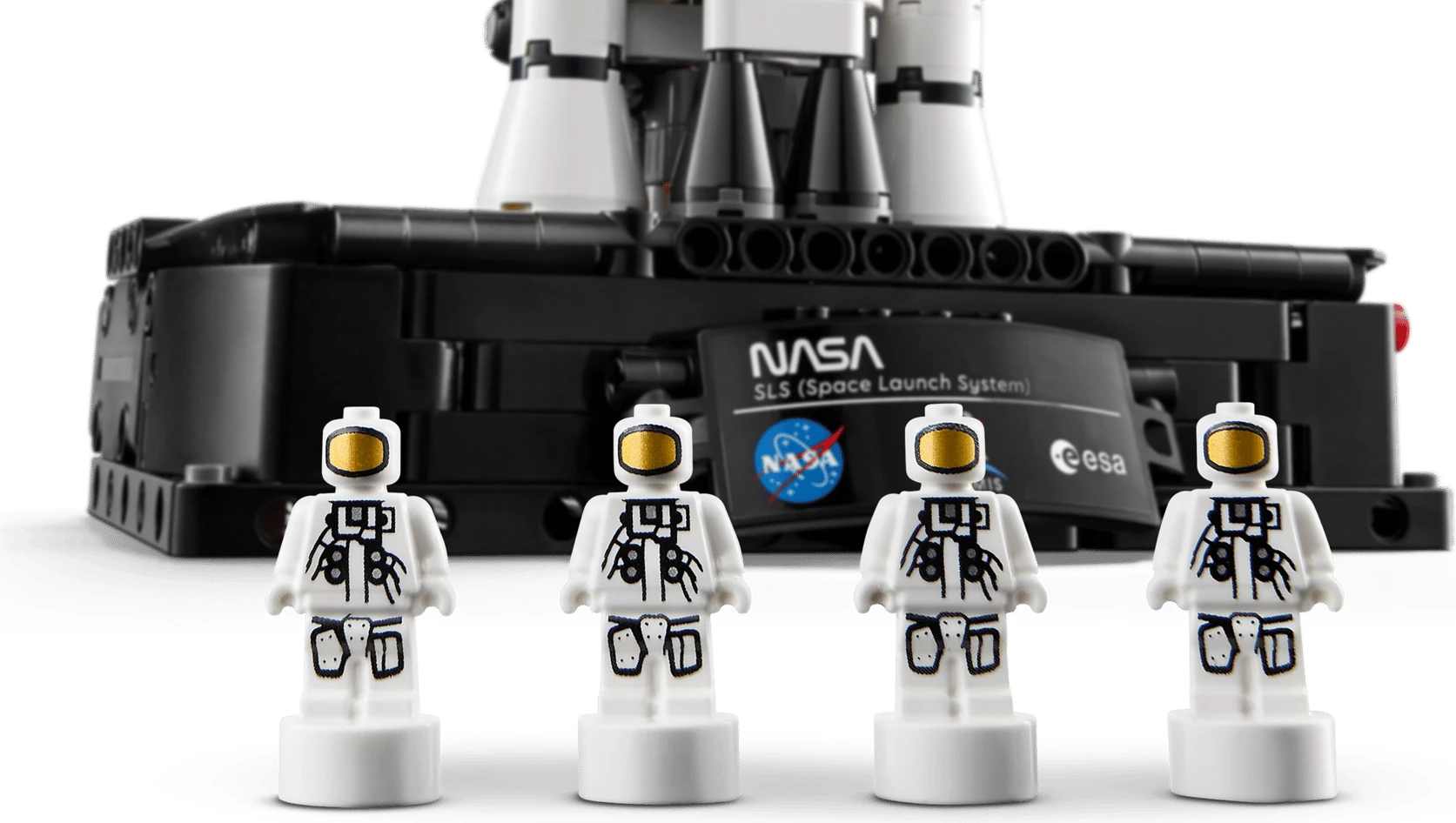 Set ndërtimi LEGO Technic NASA Artemis Space Launch System Rocket 42221, 632 copë, 70 cm