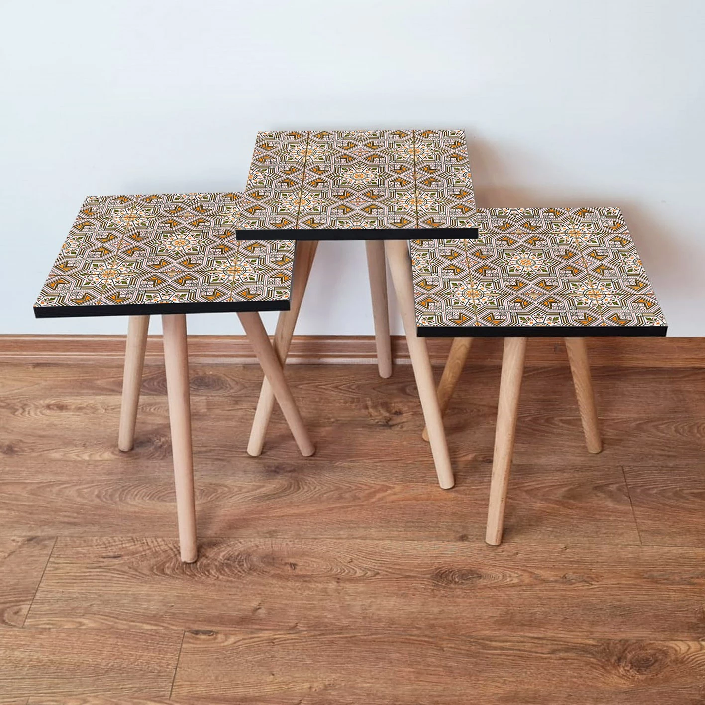 Set tavolinash të vendosshme, shumëngjyrëshe, Skye Decor, 3 copë, 3Shp33