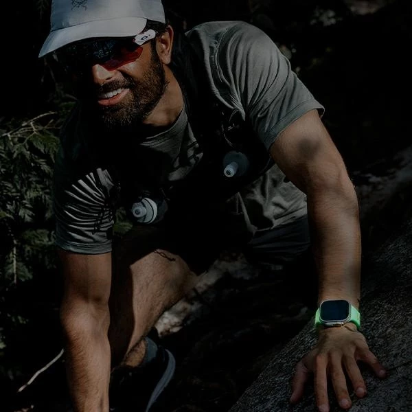 Rrip sportiv për Apple Watch UNIQ Stride SE, FKM Rubber, 42/41/40mm, që ndriçon në errësirë