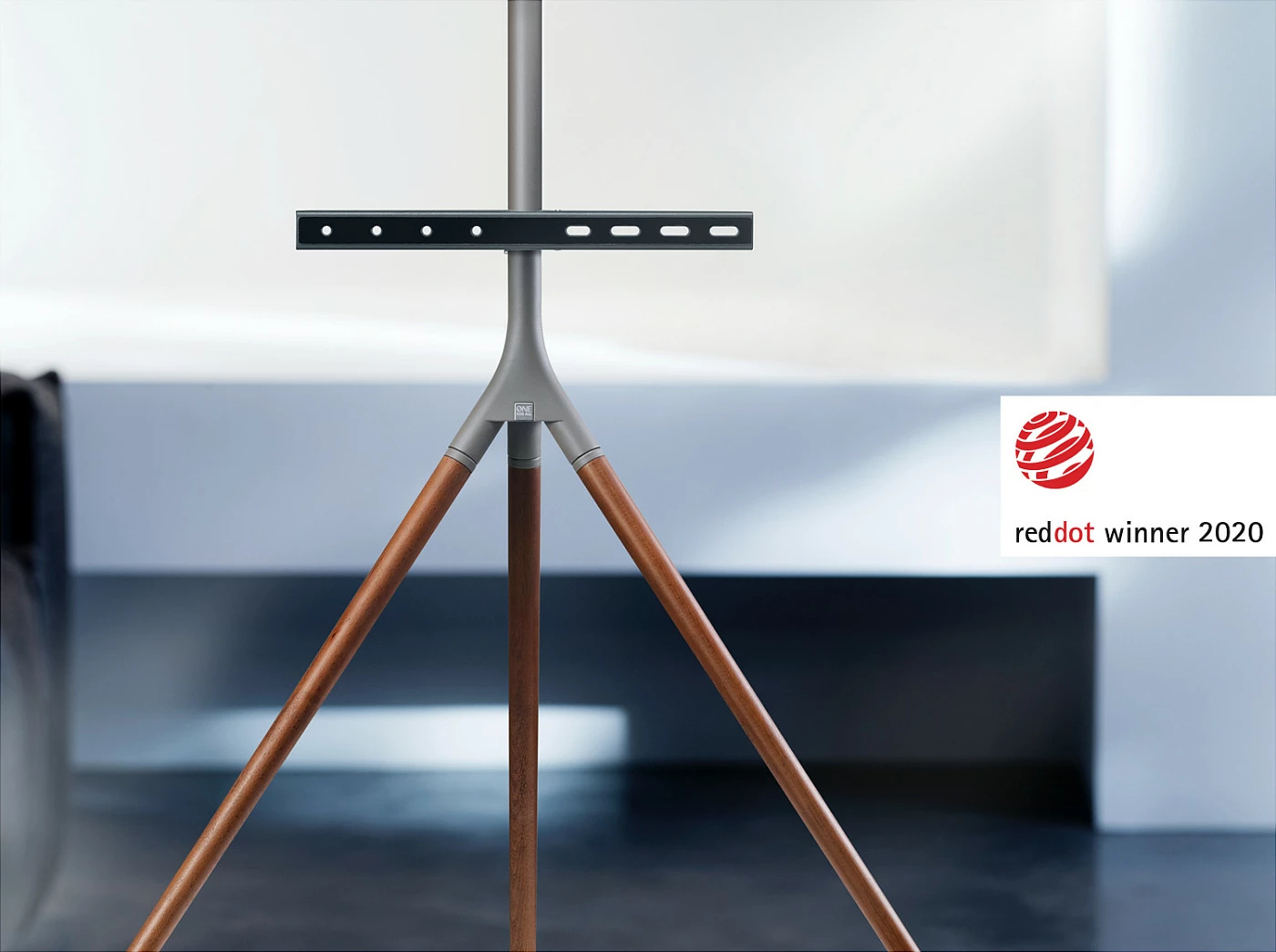 Mbajtëse TV tripod OneforAll WM7471, 32-65", rrotullim 360°, VESA deri 400x400, gri/arrë
