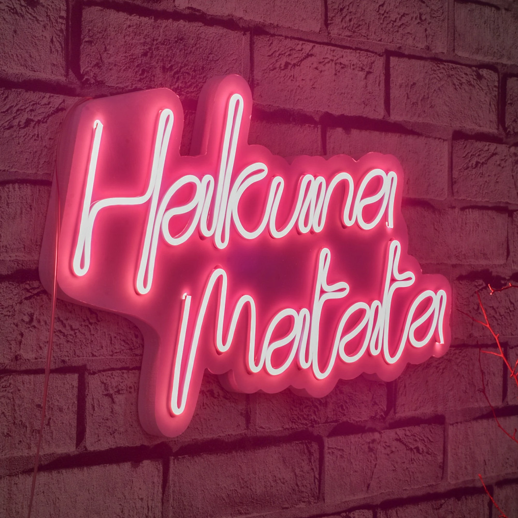 Dekor dritash LED plastike, Hakuna Matata, ngjyrë rozë