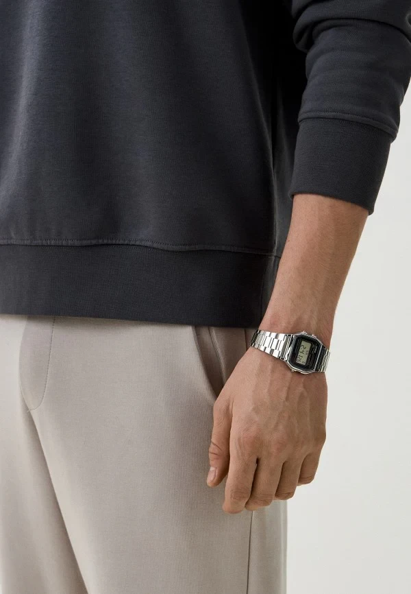 Orë dore Casio A158WA-1D, e argjendtë