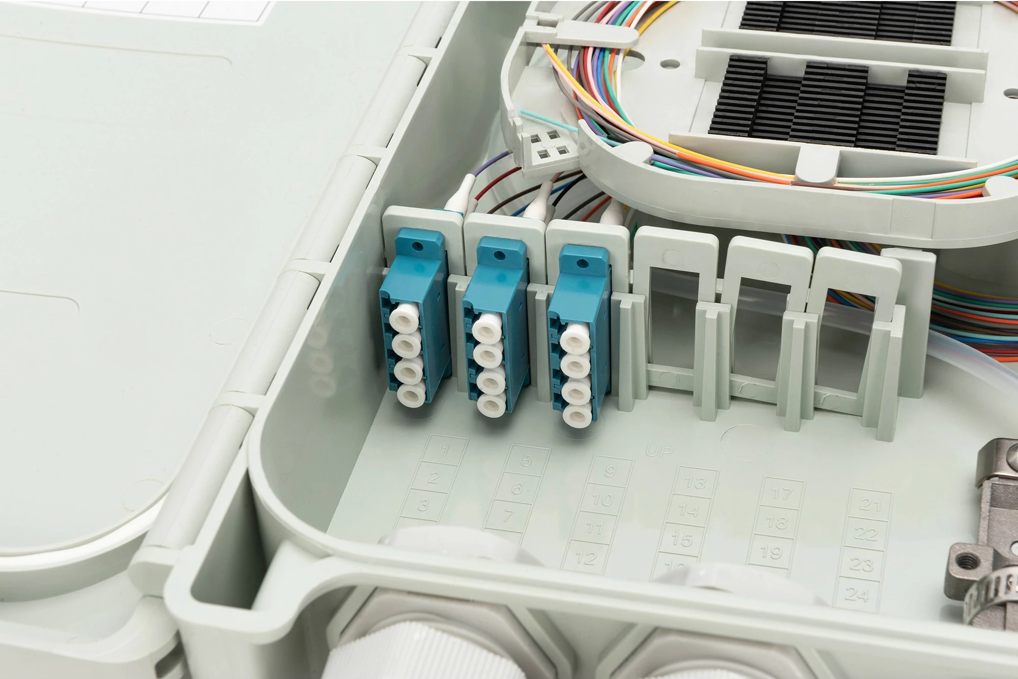 Kuti shpërndarëse fibër optike Digitus, 12 fibra, LC/PC, e bardhë, ABS