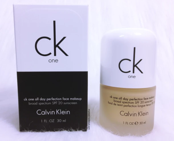 Fondatinë Calvin Klein One 300 Sand Spf 20