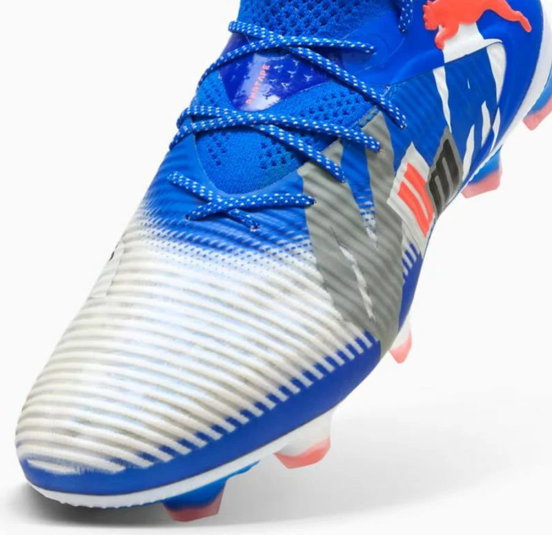 Atlete futbolli Puma për meshkuj, të bardha e kaltër