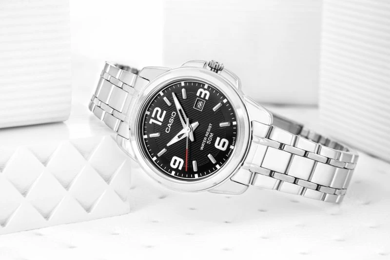 Orë dore për femra Casio, argjend