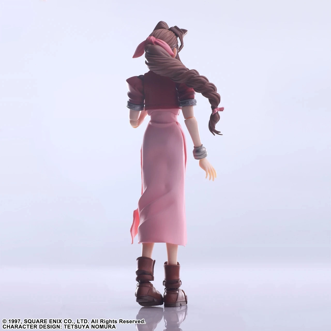 Figurinë aksioni Square Enix Bring Arts Aerith Gainsborough Digital Plus Edition 14 cm ABS/PVC, me stand dhe pjesë ndërruese, rozë/kuqe