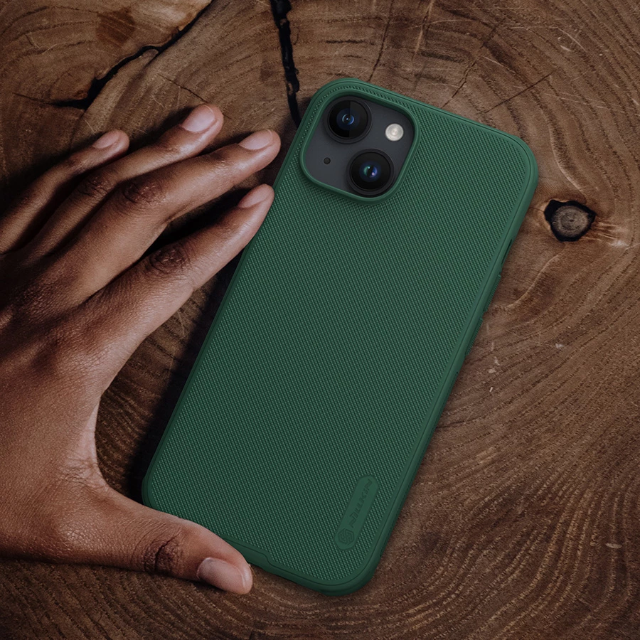 Mbështjellës Nillkin Super Frosted Shield Pro për iPhone 15 Plus, i zi