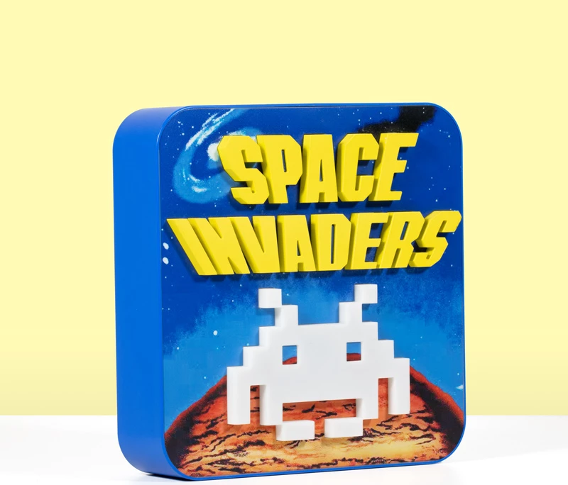 Lampë 3D Numskull Space Invaders, me micro-USB ose 3x AA, për tavolinë ose montim në mur