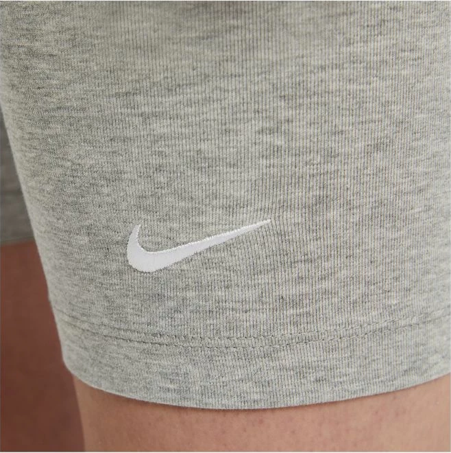 Shorce për femra Nike, gri