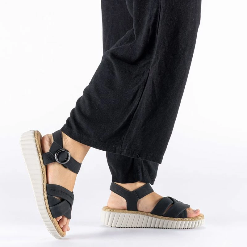 Sandale platforme femra Rieker 63781-00, të zeza