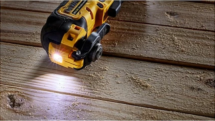 Multitool oscilues DeWALT DCS353NT-XJ, brushless, me bateri, me dritë, me pllakë lëmimi, i zi/verdhe