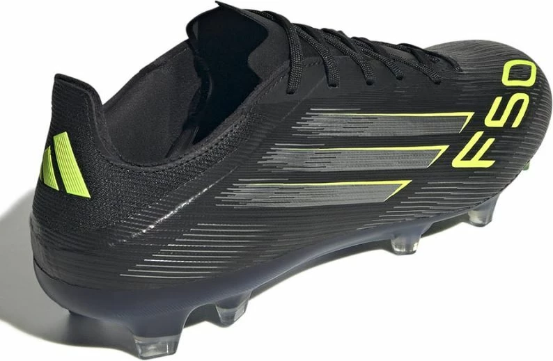 Atlete futbolli adidas për meshkuj, të zeza [Madhësia: 40 2/3]