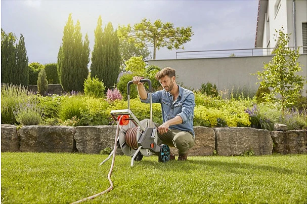 Karrocë mbështjellëse GARDENA 18547-20, manuale, 60m, metal/plastik, e zezë/inox