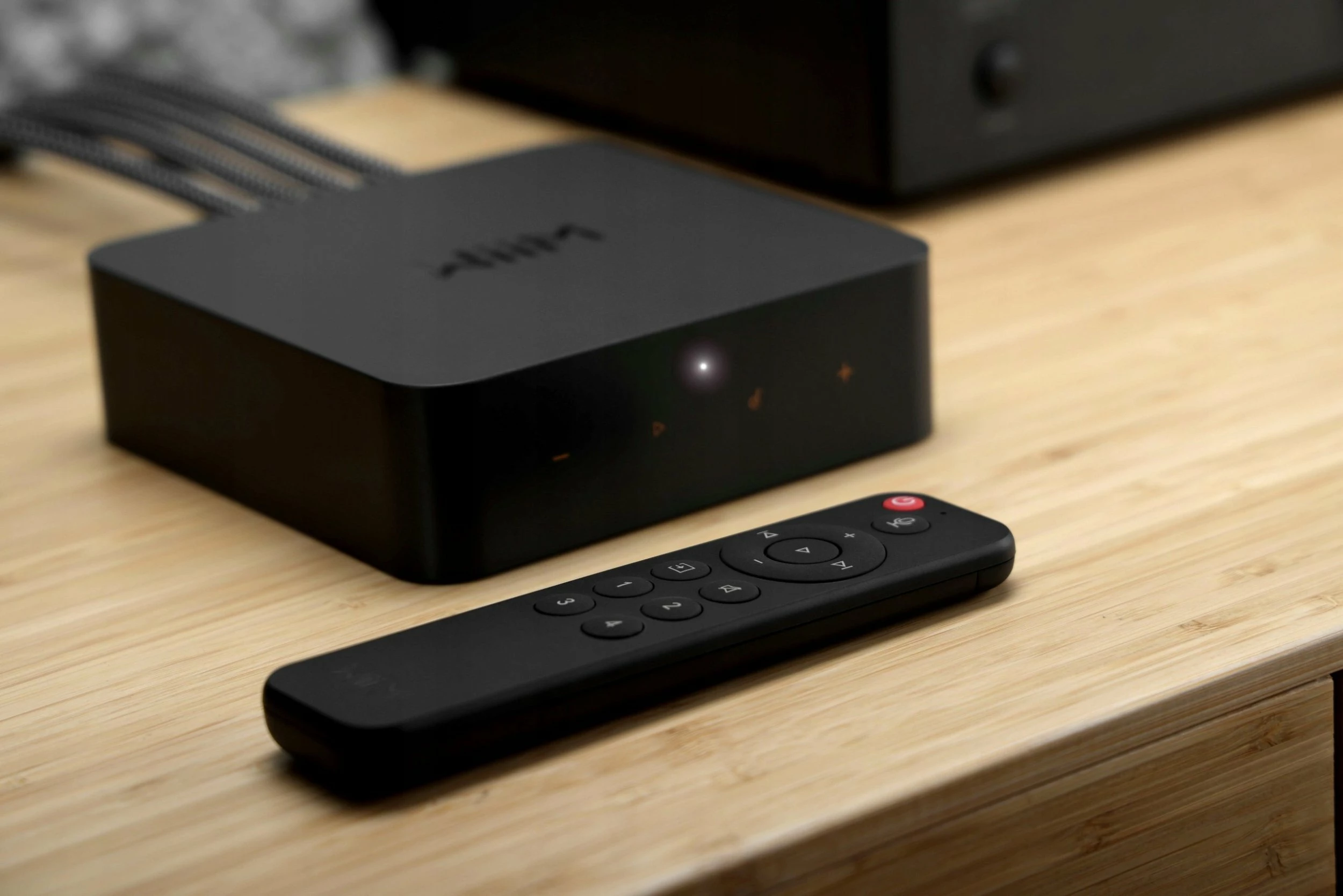 Streamer audio WiiM Pro Plus Roon Ready Hi-Res, Wi‑Fi/Bluetooth/Ethernet, i zi, me telekomandë