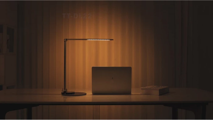 Llambë tavoline LED, TAOTRONICS TT-DL22, ultra slim, 10 W, me USB, argjend