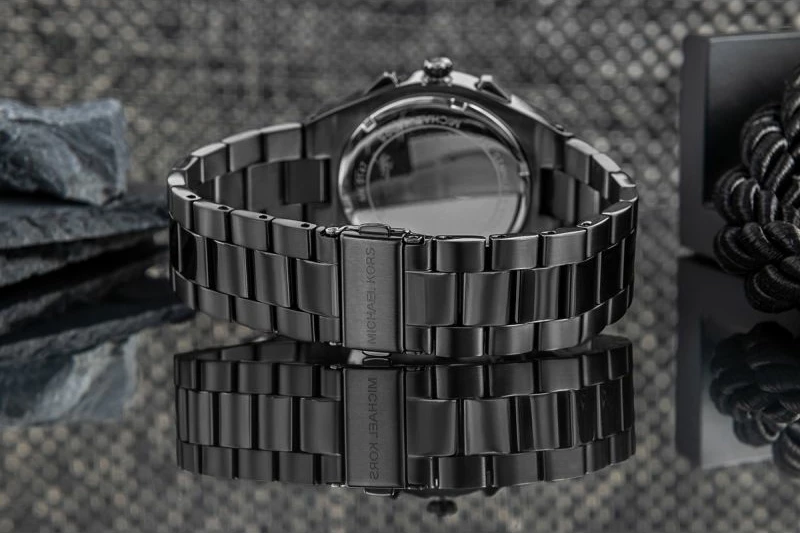 Orë dore për meshkuj Michael Kors, e zezë