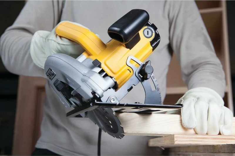 Sharrë rrethore DeWALT Handkreissaege 65 mm 1350W, verdhë
